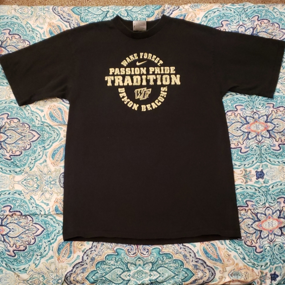 Wake Forest Deamon Deacons Size Medium